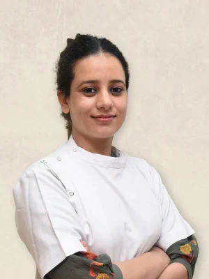DR.-HEMLATA-THAKUR Top-rated dentist in Gurgaon